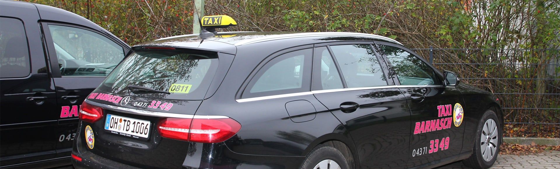 Mercedes-Kombi von Taxi Barnasch mit Taxischild